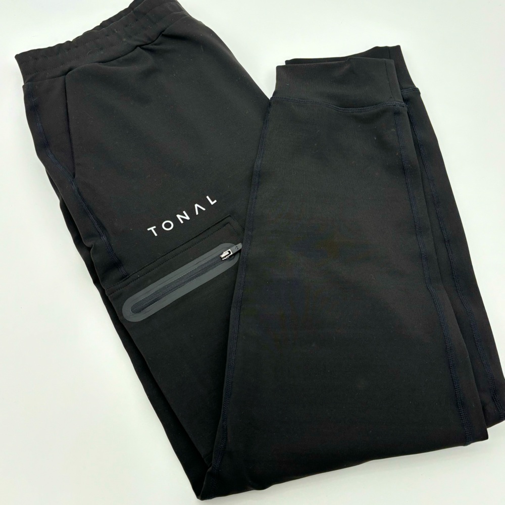 Tonal Men’s Tech Joggers, Size XL-NWT